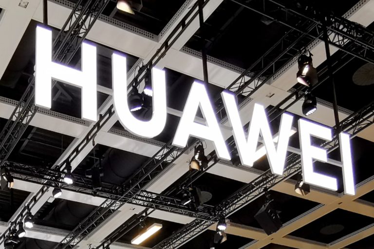 Huawei Enterprise Business Group podczas transmitowanej na żywo globalnej konferencji Przemysłowa Transformacja Cyfrowa 2020 ogłosiło cztery środki do osiągnięcia sukcesu z globalnymi partnerami.