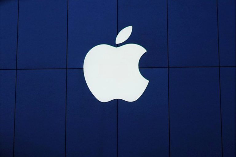 Chińska firma Xiao-i zajmująca się sztuczną inteligencją złożyła pozew przeciwko Apple, twierdząc, że producent iPhone’ów naruszył jej patenty.